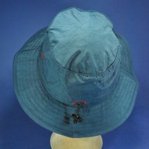 chapeau de surf anti UV homme et femme rouge marine