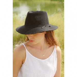 Chapeau noir anti UV bord moyen