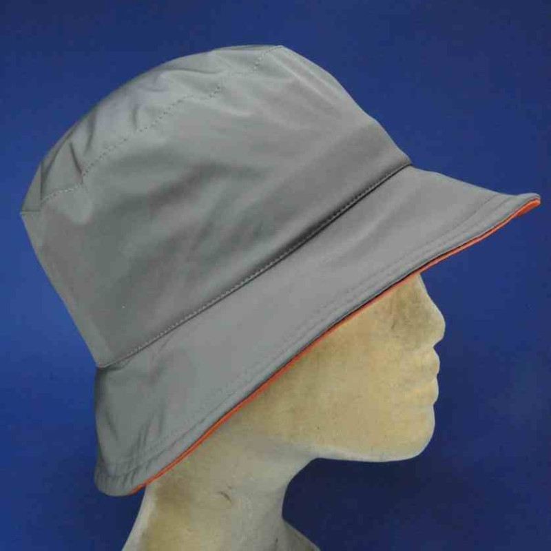 casquette de pluie femme couleur taupe