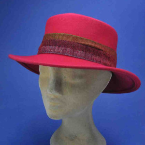 chapeau feutre canotier grand bord femme rubis