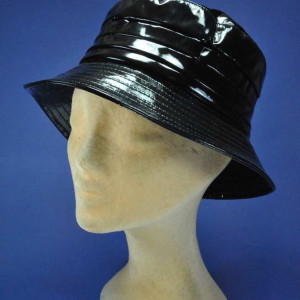 chapeau de pluie ciré pvc noir pour femme