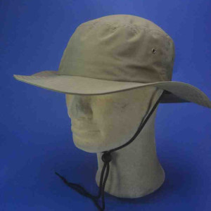chapeau de randonnée anti UV grand bord kaki homme et femme