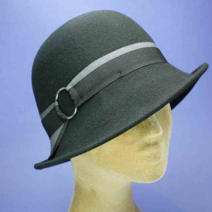 chapeau cloche feutre de laine retro femme bords asymétriques noir