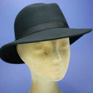 chapeau feutre de laine femme calotte asymétrique noir