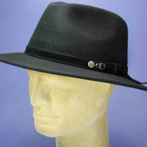 Chapeau feutre de laine traveler noir garniture cuir fléchet