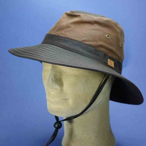 chapeau imperméable homme et femme noir colamtiss