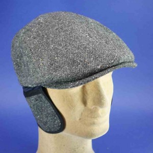 Casquette formée hiver avec protége oreilles et protége nuque pure laine vierge